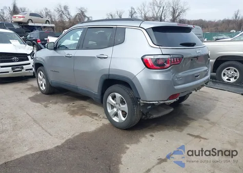 2018 Jeep Compass Latitude 4X4 из США, поврежденный, VIN 3C4NJDBB9JT436925